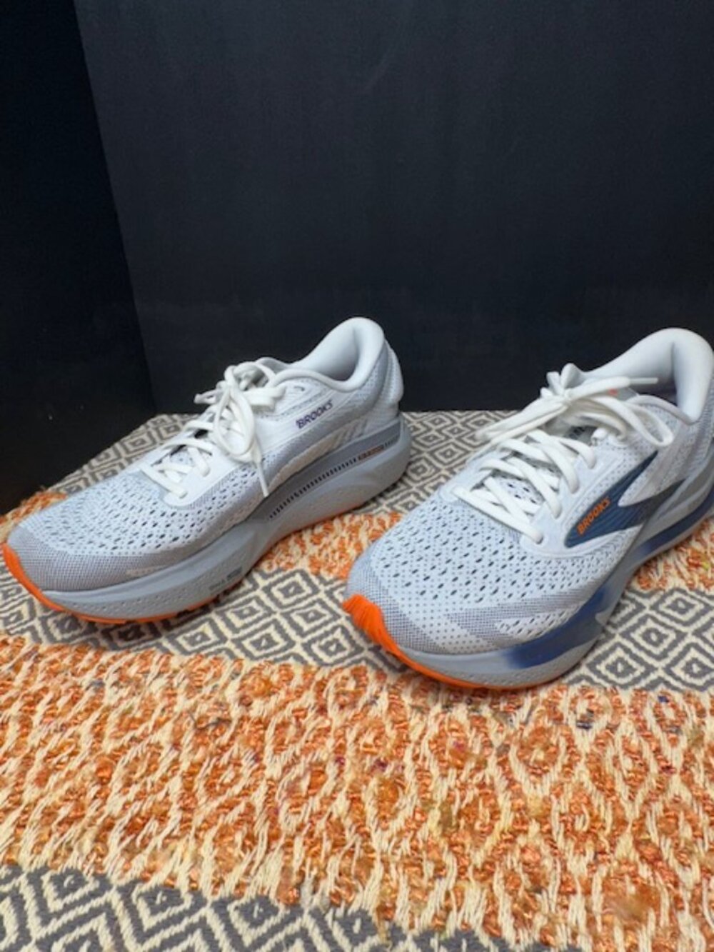 Brooks Adrenaline 24 Men's Size 9.5 - Picture 3 of 13